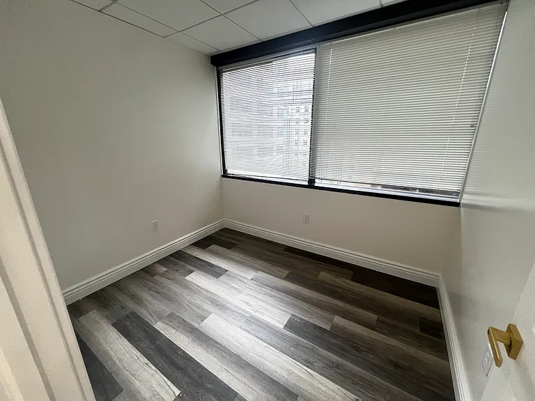 1111 14th St NW #908 — Photo 6