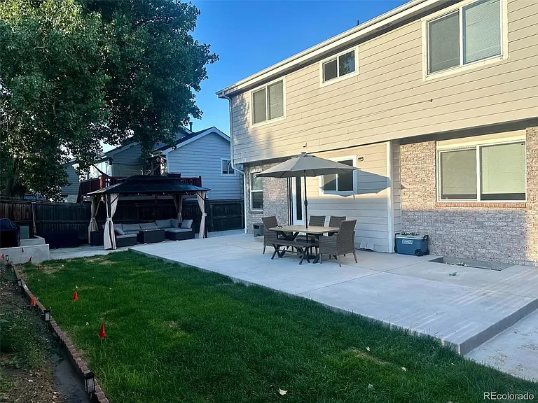 4925 Enid Way — Photo 2