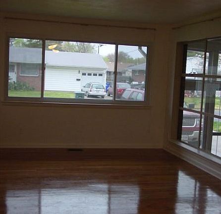 2nd image of 2509 Malden Ave