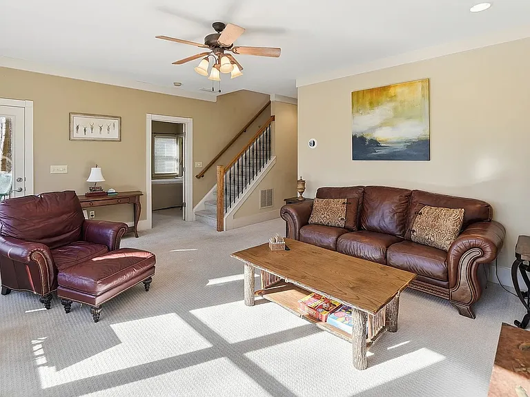 425 Sanderlin Mountain Dr — Photo 38