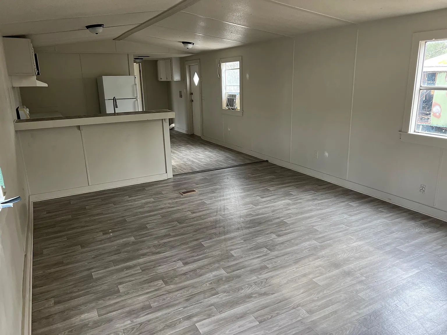 2 bed, $895 — Photo 3