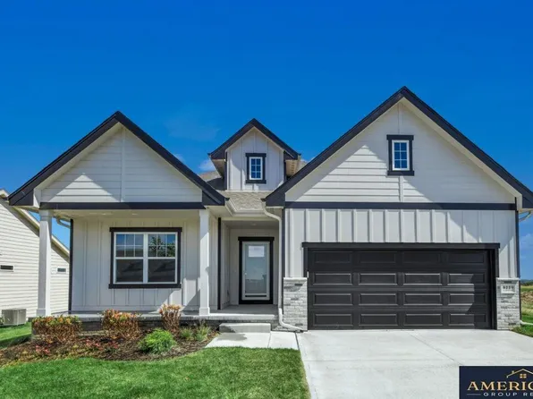 11245 Longshore Ave, Papillion, NE 68046