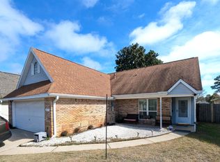 437 Bridgewater Ct, Mary Esther, FL 32569