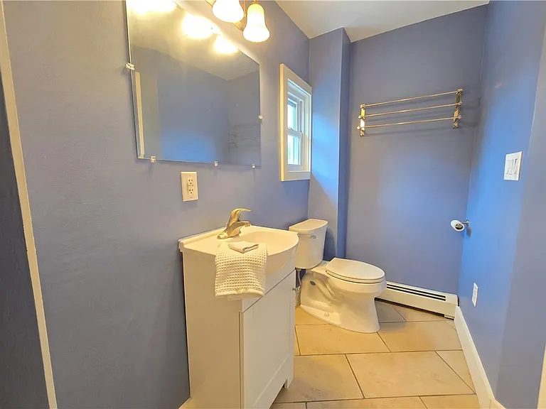236 Jefferson Ave — Photo 8