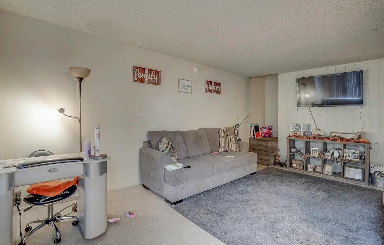 2 bed, 1.5 bath, $1,350 — Photo 4