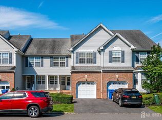 97 Amy Dr, North Brunswick, NJ 08902