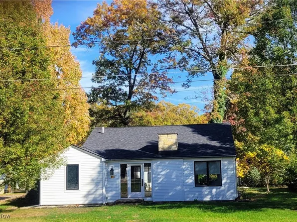 711 Ferndale Ave, Vermilion, OH 44089