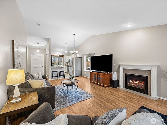5th image of 20518 190th Avenue E