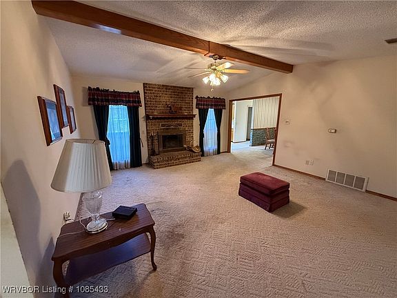 4th image of 204 Nellie St