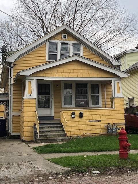 1st image of 102 E End Ave #2