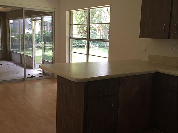 5th image of 3300 NE 23rd Ct