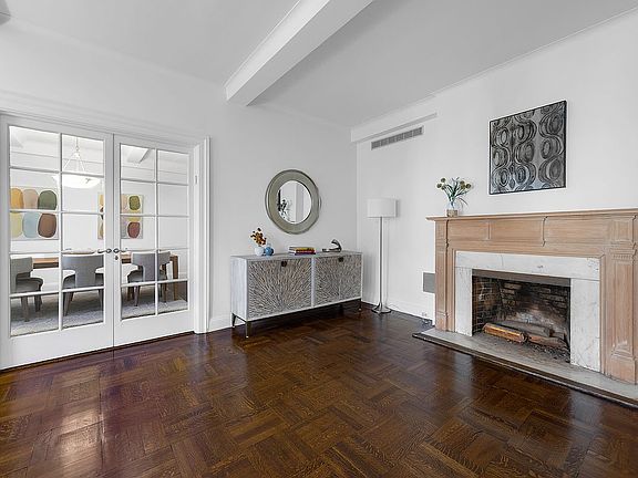 2nd image of 112 E 74th St APT 4N