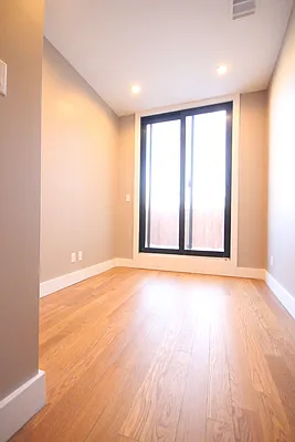 Rented by Nooklyn NYC LLC | media 17