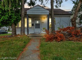 19344 Martin Rd, Roseville, MI 48066