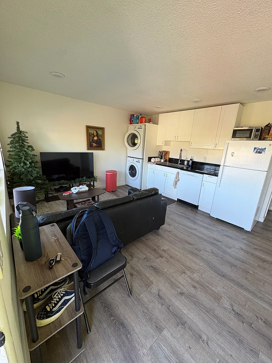 Building Photo - 850 Camino Pescadero #201