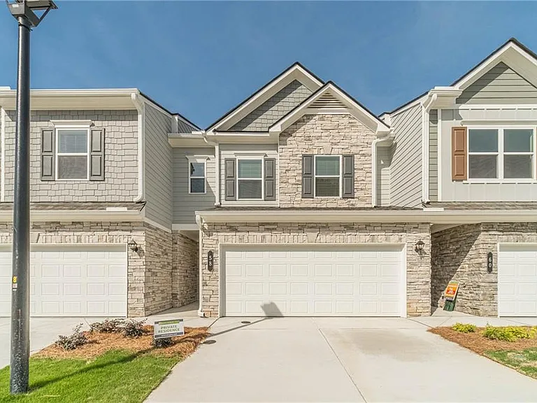 58 Jacobs Farm Ln — Photo 1