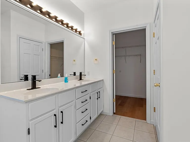 114 Heatherstone Dr #1 — Photo 29