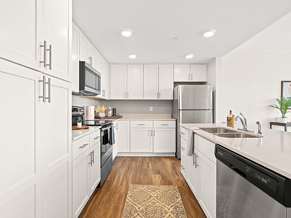 4th image of 825 Bluegrass Cir #317