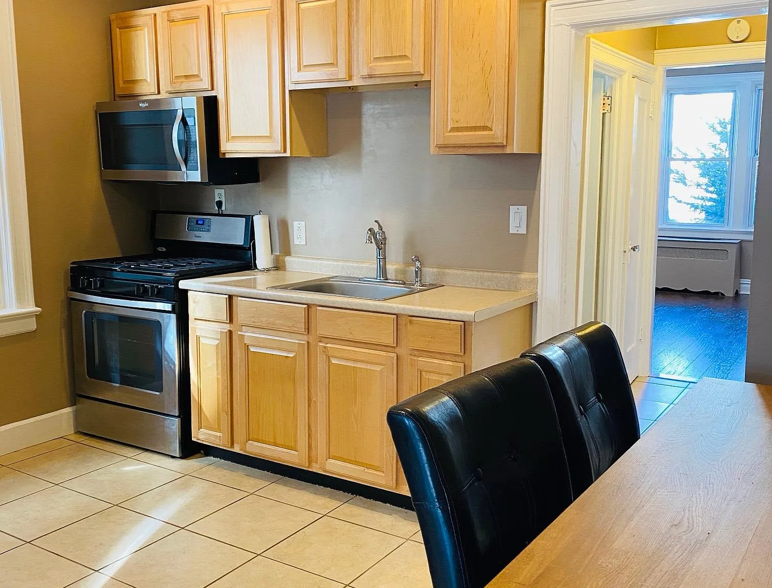 2 bed, 1.0 bath, $2,150 — Photo 3