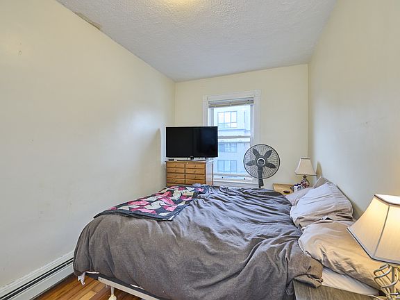 5th image of 8 Bedford St #3