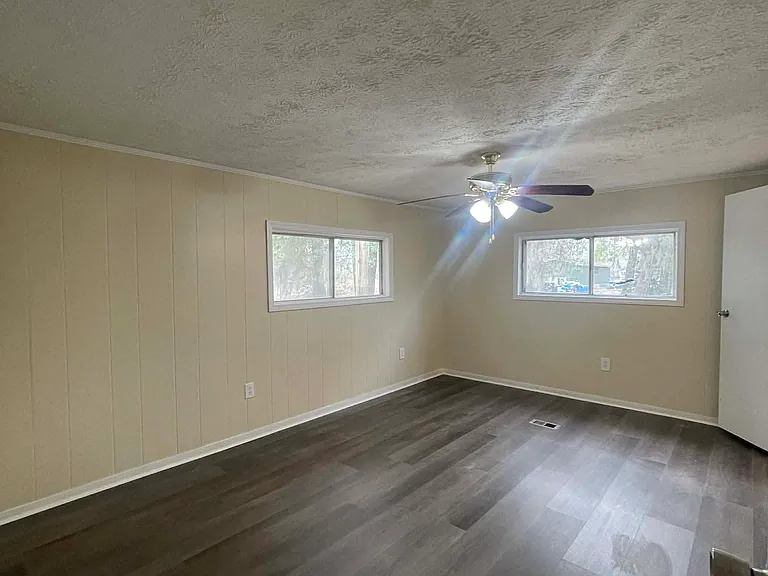 1116 N Lake Dr — Photo 7