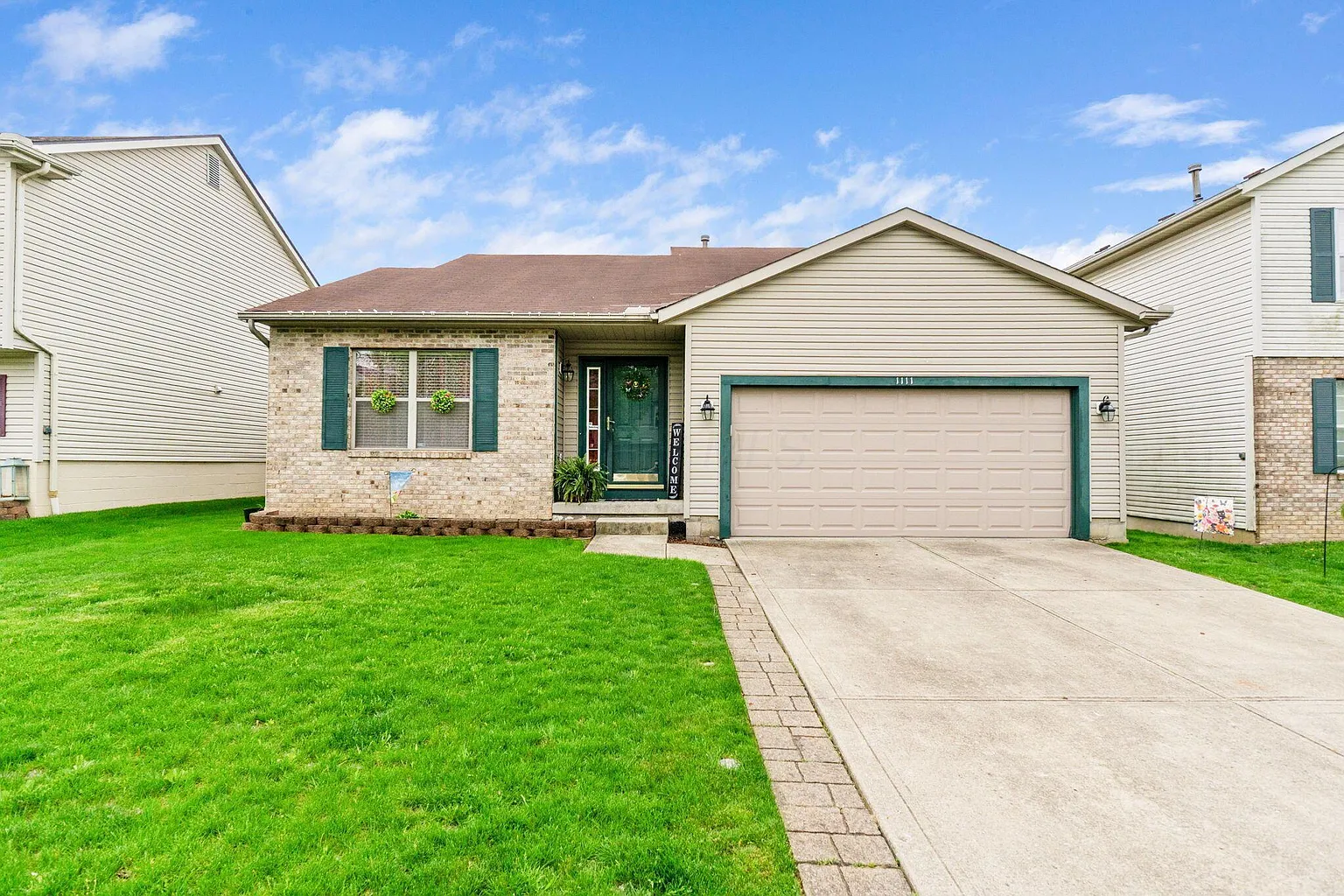 1111 Viewpointe Dr photo 1