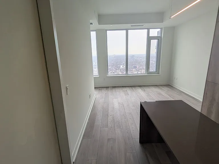 11 Yorkville Ave #5601 — Photo 7