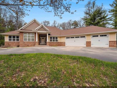 W1188 Countryside Ln, Marinette, WI, 54143