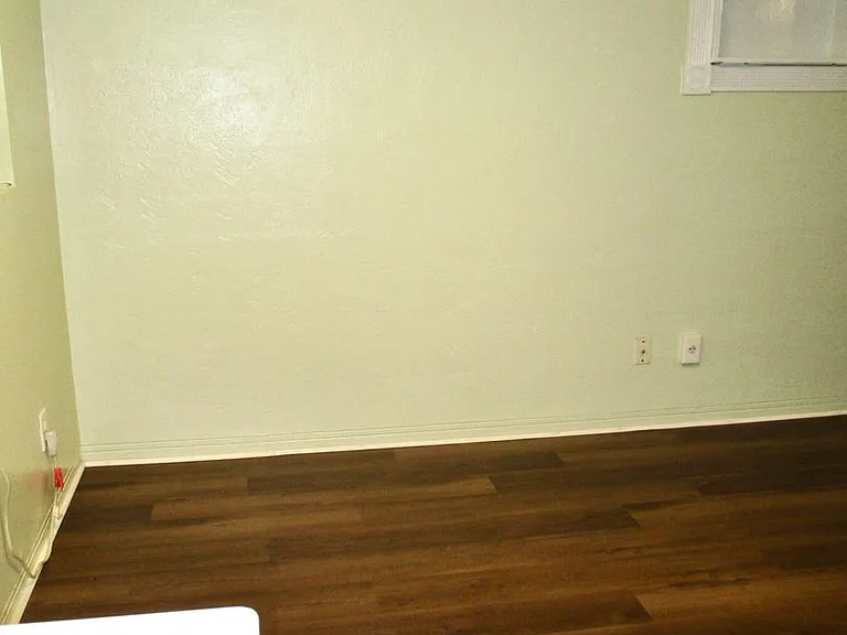 802 Lewis Dr — Photo 3