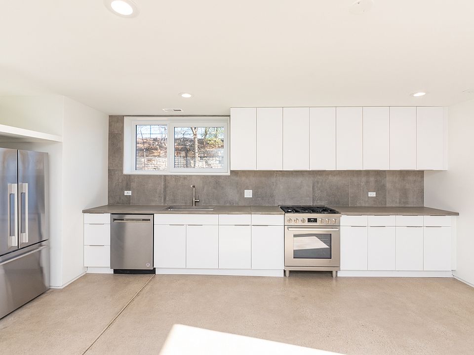 1st image of 2611 W Gladys Ave #G