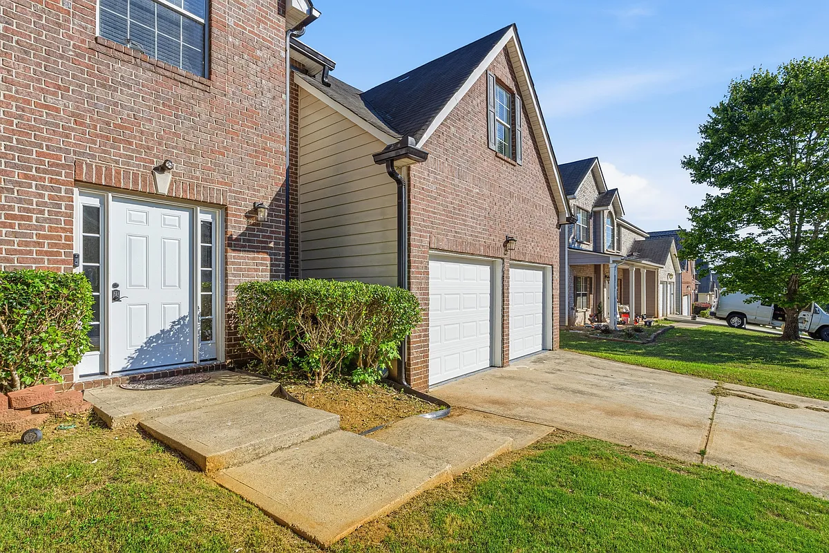 Building Photo - 7193 Cavender Dr SW
