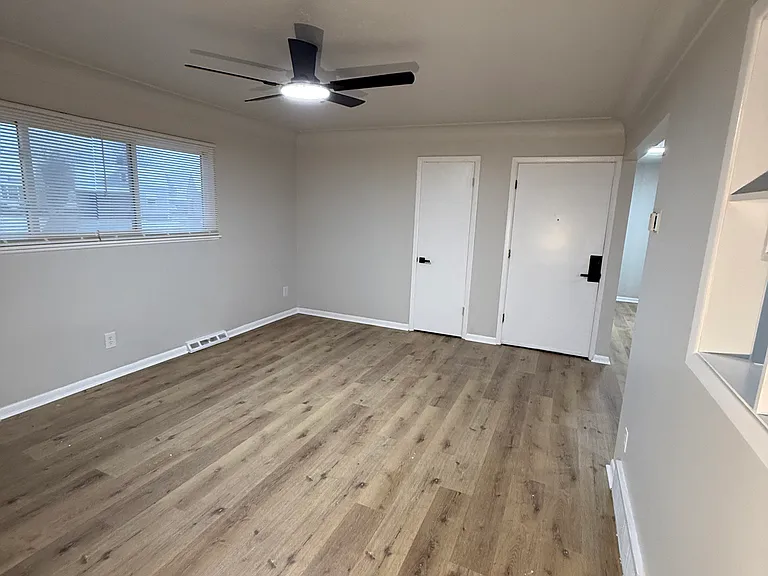 5274 Daleside Dr #2 — Photo 2