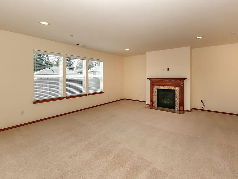 1187 Swan Loop — Photo 15