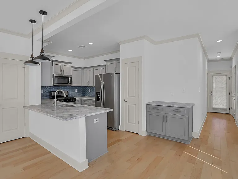 5018 Wilburn Ave — Photo 2