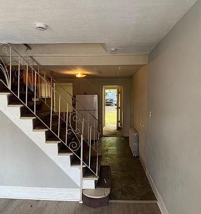 2nd image of 325 E Moore St