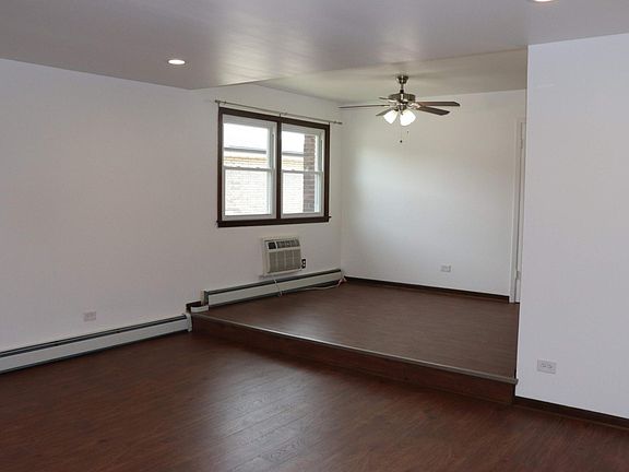 3rd image of 10845 S Harlem Ave #2N