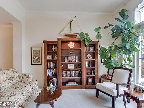 4th image of 6411 Gladys May Ln
