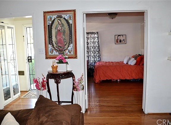 FORMAL DINING ROOM CURRENTLY USED AS THIRD BEDROOM