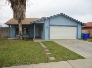 1081 Greenfield Dr, Porterville, CA