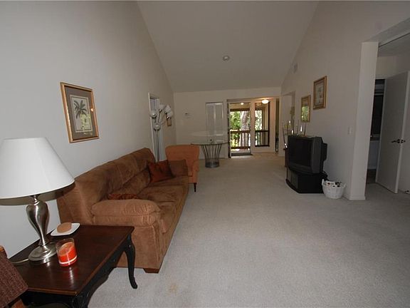 4th image of 1667 Brookhouse Cir #227