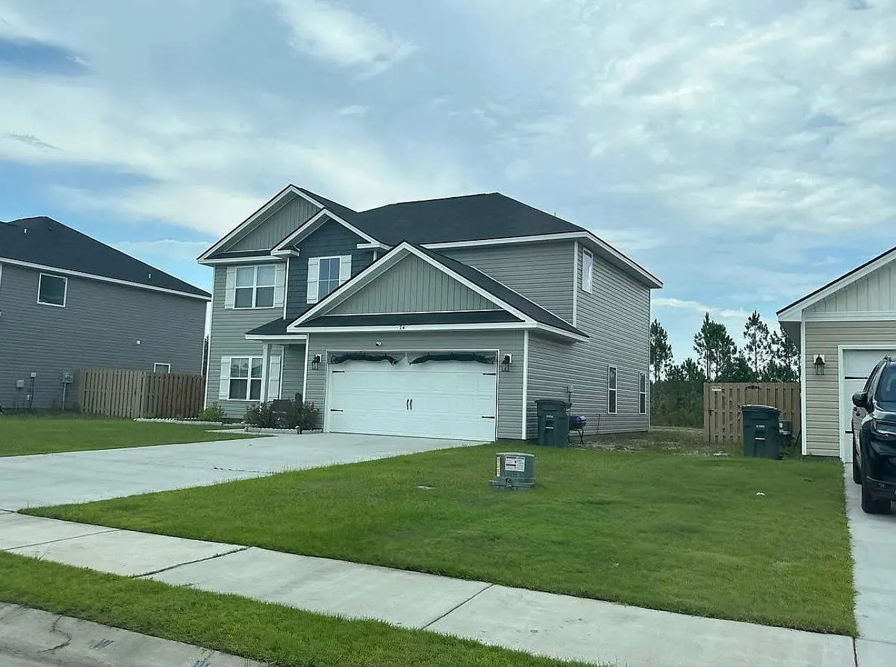 4 bed, 2.5 bath, 2259 sqft, $2,560 — Photo 2