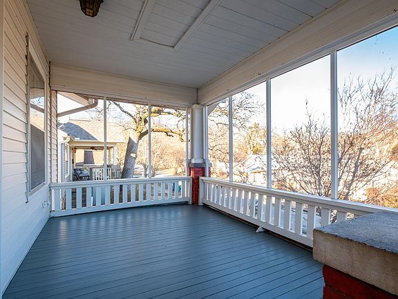 3rd image of 506 N Valentine St