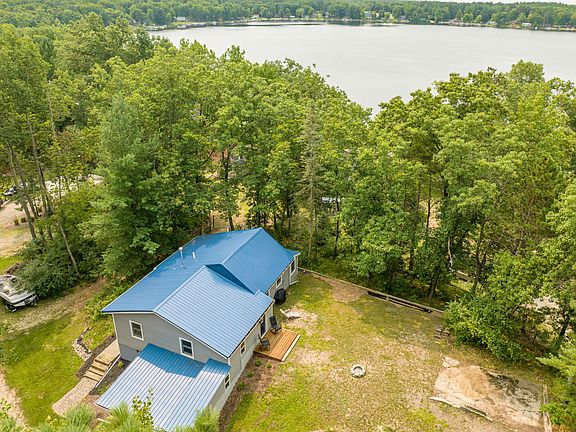 3rd image of 16105 Pretty Lake Dr