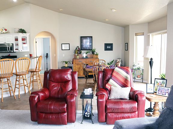 4th image of 19264 Hat Ranch Dr