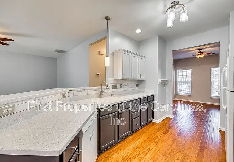 618 Bayou Cir — Photo 10