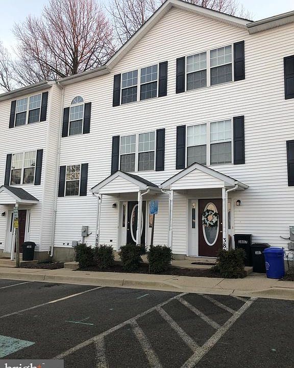 2nd image of 3809 Harbor Rd