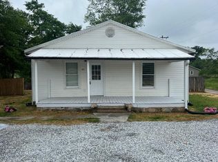 1071 N Main St, Gray Court, SC 29645