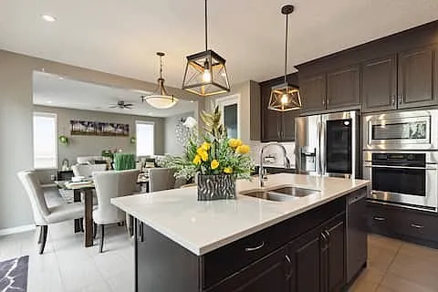 S Lakepointe Dr, Chestermere — Photo 3