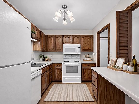 5th image of 1451 Pheasant Run DRIVE #101