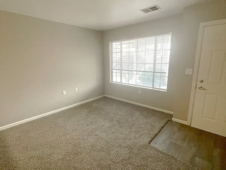 North Ridge Apartments — Photo 2
